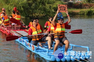 鹿草鄉鹿東社區涸魚文化季水上拔河賽熱鬧登場