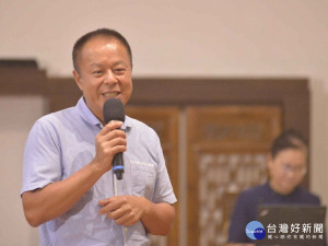 石材大王鄭楊慶暢談與癌共存之道，免費健康講座10/22登場。

