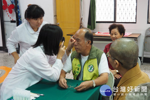 礁溪辦健檢守護長輩眼睛健康。（圖／礁溪鄉公所提供）