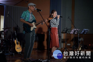 山狗大樂團將客家音樂與爵士結合，演出毫無冷場。 
