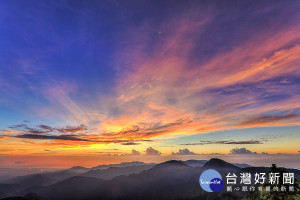 望洋山日出美景。（圖／羅東林管處提供）