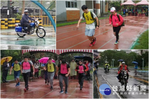 羅東林管處招考森林護管員在大雨中進行術科考試。（圖／羅東林管處提供）