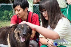 動保處歡迎更多愛護動物及毛小孩的民眾加入生命教育志工的行列。（圖／記者黃村杉攝）