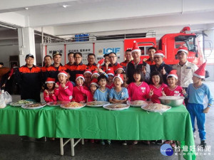 民和國小學子捐餐　屏縣消防員食分幸福