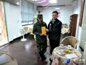 桃園市軍人服務站慰問馬防部莒光守備大隊步兵連黃采薇上兵