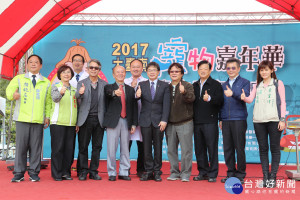 2017大台南寵物嘉年華暨歲末寒冬送暖活動，一連兩天在小北商圈登場。