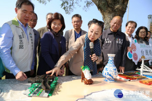 在張花冠縣長的努力與積極奔走下，前瞻預算中的新故宮計畫共編列107年到112年度預算約91.3億元，而107年的預算4.63億元於昨天終於順利通過。