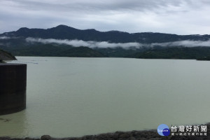 累積3天雨量，台南曾文水庫蓄水量仍是不佳，處於「渴」的情況。(圖/記者黃芳祿攝) 