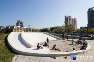 汰換罐頭塑膠遊具 中市推動第二波公園遊具改造計畫