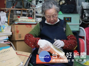 96歲高齡的林王月娥阿嬤，當志工樂此不疲！許多環保志工的學習典範。（圖／記者黃村杉攝）