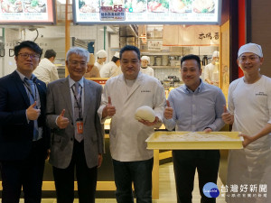 日本排隊名店「宮武讃岐烏龍麵」，進駐南紡購物中心。