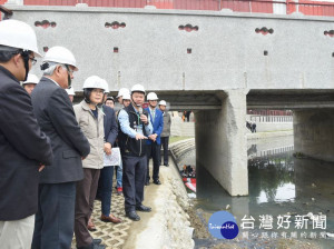 蔡英文總統讚許雲林溪的整治代表了李進勇縣長經營雲林的魄力和決心，李縣長在地方打拚，中央也會全力提供支持。（記者陳昭宗翻攝）