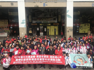 寒冬送暖　中市民間團體前進獨居長輩家中打掃關懷