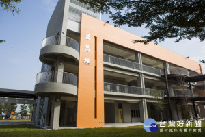 北園國小「益昌樓」獲銀級綠建築標章證書