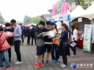 中正大學就業博覽會歷年最盛大，3月23日登場近70間企業釋出7700個職缺