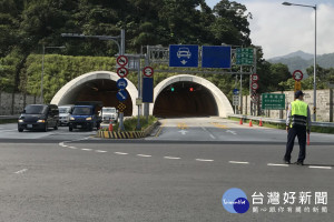 交通部核定台9線蘇花改蘇澳至東澳路段，將於1月17日（週四）上午9時起正式開放12.2公尺以下非管制大貨車通行。（圖／宜蘭縣警局提供）