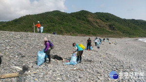 旭海觀音自然保留區聯合淨灘　中央攜手地方維護美麗海岸線