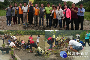 財團法人慈懷社會福利基金會用植樹歡慶成立27周年。（圖／羅東林管處提供）