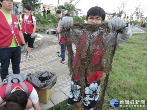 南華大學林俊宏主任堪稱全國環境志工典範，推動青銀少共學科普深耕偏鄉永續環保