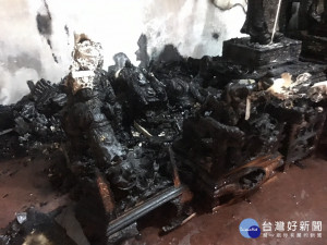 百年廟齡台南佳里番仔寮應元宮警傳火警，21尊神像全毀或半毀，今早保生大帝~大道公生日聖誕臨時喊停。(圖/楊仁澂提供) 