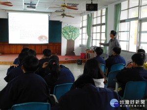 守護青少年健康成長　台東婦幼隊前進海端國中宣導