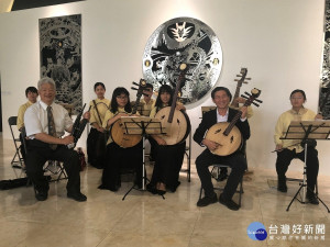 圓林園星空草地音樂會同步轉播總統府音樂會。)