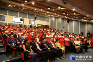 中正大學舉辦第13屆中小企業研討會，張花冠縣長強調提升我國產業的競爭能力