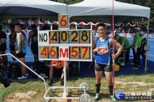 中原商設唐德容勇奪全大運女子乙組標槍金牌並破大會紀錄

