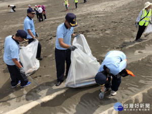 響應世界海洋日   海巡署北部分署舉辦淨灘活動