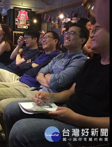 針對此次世足賽的轉播管道不多的情況，現任中華民國籃球協會理事長，同時也是國民黨籍台北市長參選人丁守中表示，大家要在電視上看世足賽，希望政府管管。（圖／丁守中粉絲團Facebook)