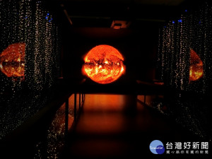 NASA製專屬影片＋全球最亮8K雷射投影機呈現出太陽的微細活動變化。（圖/記者賴淑禎攝）
