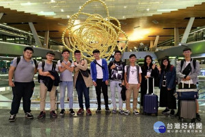長榮大學學生前往捷克短期遊學。