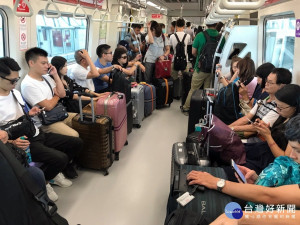 桃園機場捷運祭出多項利多措施，帶動運量的大幅成長。