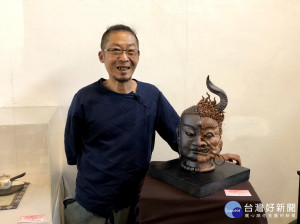 陶藝捏塑創作家邱世章，在「群雄藝起逐鹿南投- 2018南投國際工藝節」展出的作品「一念之間」備受矚目。