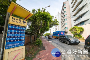 楊梅幼獅工業區道路品質改善工程。

