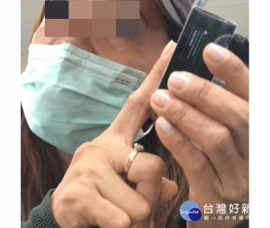 外籍女竊取超商物品　撂英文耍賴遭女警破除（圖／屏東縣警察局提供）