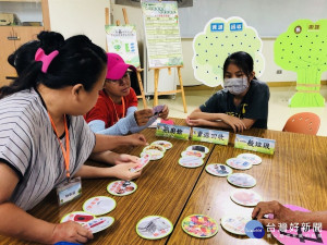 拓展環境教育，嘉義縣環保局邀請偏遠學生家庭 和新住民逗陣來寓教於樂