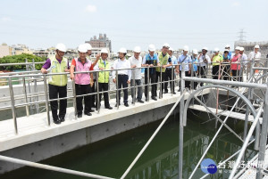 縣長魏明谷視察彰化市汙水下水道工程進度。