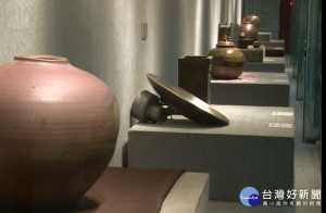 我與自然同行 五十餘件陳威恩陶藝作品