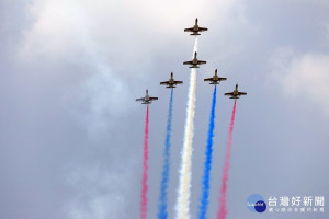 睽違6年！空軍嘉義基地開放　三型戰機大秀飛行戰技