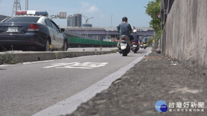 福和橋機車道狹窄易肇事　雙北議員盼拓寬道路