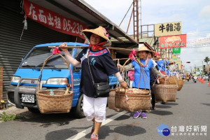 嘉義中埔鄉客家義民爺文化祭　百人踩街挑擔遊行