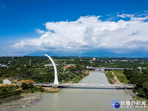 八掌溪畔「彌陀映月橋」落成啟用!