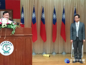 高榮台南分院新任院長王瑞祥(右)就任。