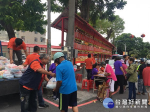 高雄岡山玉旨行天宮愛心賑濟