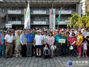 郭綜合醫院九九健走，安平國中熱烈展開。