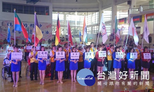 「2018年IPC媽祖盃輪椅舞蹈國際公開賽」於北港體育場熱鬧展開，縣長李進勇、北港鎮長張勝智、朝天宮董事長蔡咏鍀等一同為選手加油打氣。