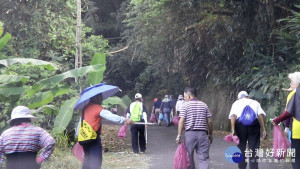 集集鎮秋季淨山活動，由廣明宮（會場）至鎮國寺登山路徑，沿線進行垃圾撿拾、落葉清理及雜草清除工作。