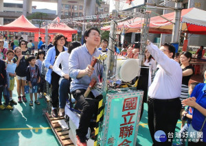 行動科教館巡迴科學園遊會　林右昌：讓基隆孩子體驗科學遊戲