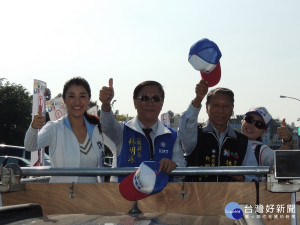 南投縣長林明溱展開全縣性拜票衝刺。（競選總部提供）